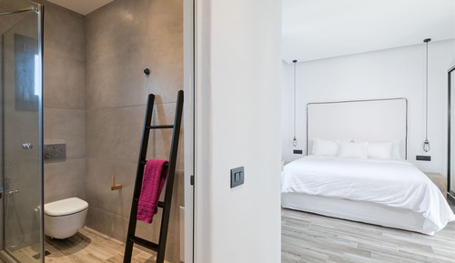 Three Bedrooms Villa with outdoor Jetted Tub