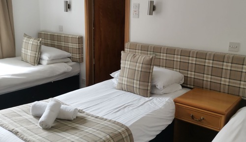 Habitación triple básica, 3 camas individuales