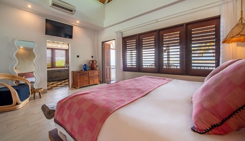 Suite presidencial, piscina privada, vistas al mar