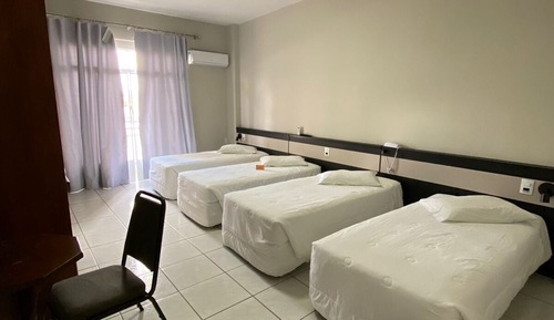 Habitación cuádruple estándar
