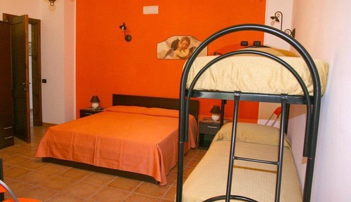 Habitación cuádruple Confort, 1 habitación, vistas al jardín