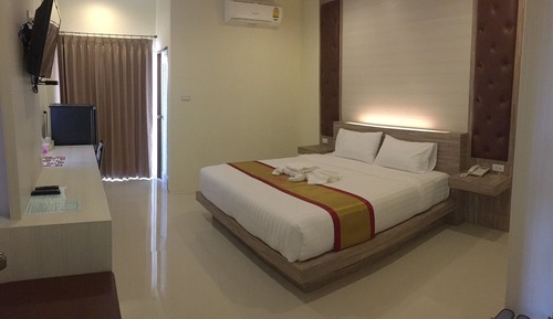 Deluxe King Room