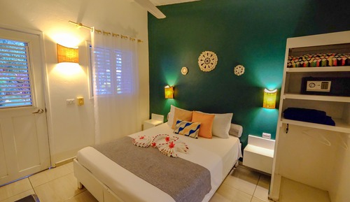 Habitación estándar doble, frigorífico, vistas a la piscina