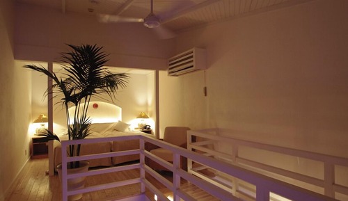 Suite (Island Suite #12)