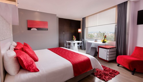 Suite, 1 cama de matrimonio grande, bañera de hidromasaje, vistas a la ciudad