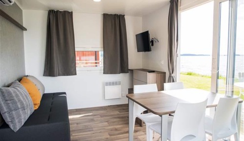 Cabaña clásica, 2 habitaciones, patio, junto a la playa