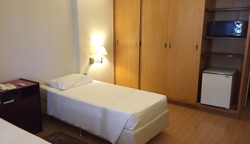 Habitación con 2 camas individuales
