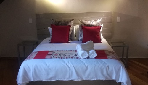 Luxury Queen Room
