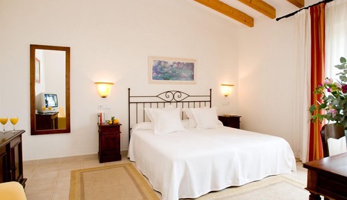 Habitación básica doble, 1 cama de matrimonio grande, vistas a la piscina