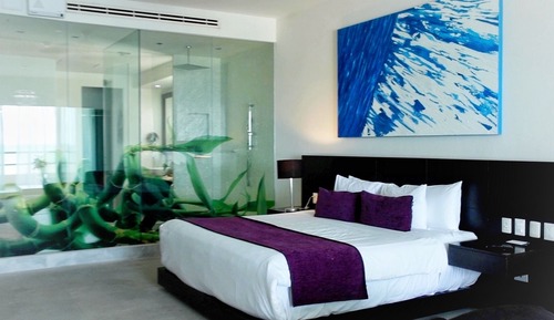 Pool View Suite