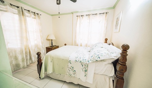 Suite clásica, 1 cama de matrimonio con sofá cama, patio, vistas a la montaña