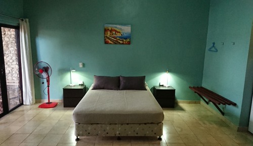 Suite estudio estándar, 1 habitación, vistas a la piscina, planta baja