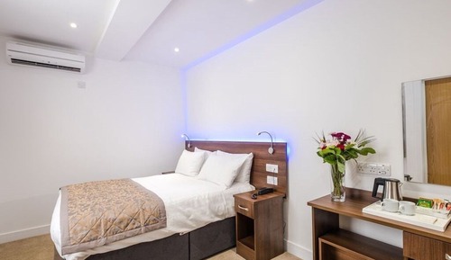 Habitación doble, baño privado