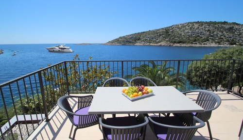Apartamento Confort, 2 habitaciones, patio, vistas al mar