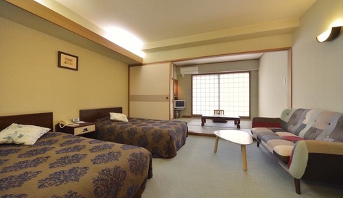 Habitación con 2 camas individuales (Twin Room with Tatami area)