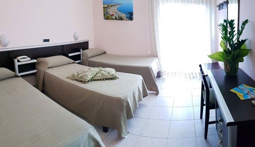 Habitación triple estándar