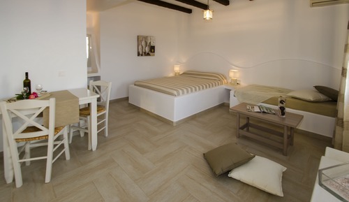 Estudio (2-3 Persons)