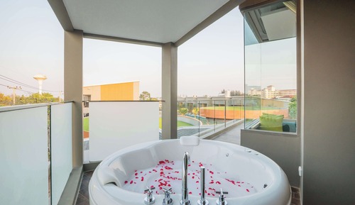 Habitación Deluxe (AVANI Jazcuzzi)