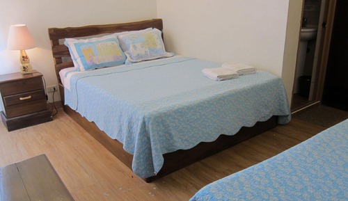 Habitación triple económica (Roadside)
