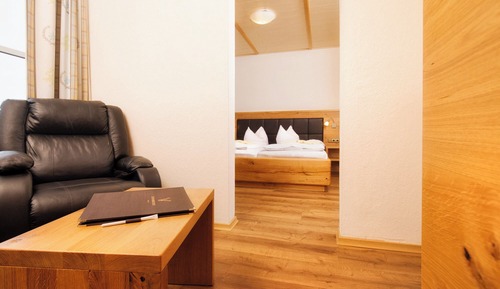 Habitación Confort con 1 cama doble o 2 individuales
