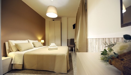 Apartamento familiar, baño privado, vistas al jardín