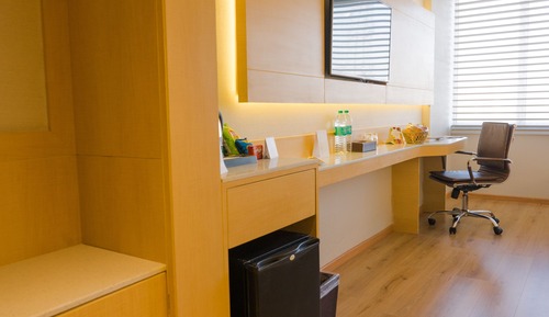 Habitación estándar, vistas a la ciudad, en una planta alta