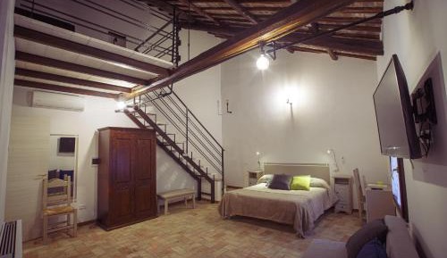 Quadruple Room with Private Bathroom