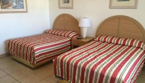 Deluxe Double Room (2 Adults + 1 Child)