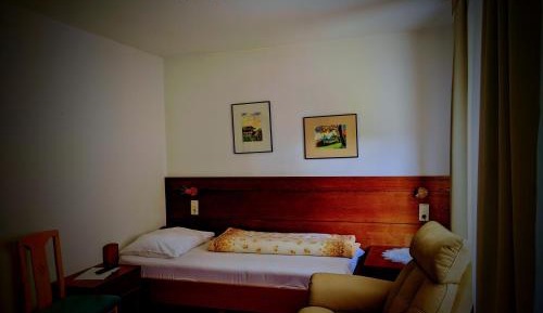 Economy Single Room