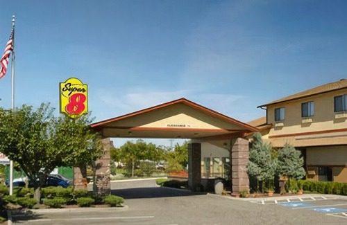 Tri-Cities Hotel | Super 8 by Wyndham Kennewick