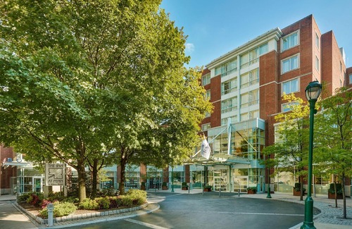 University City Hotel | The Inn at Penn, A Hilton Hotel