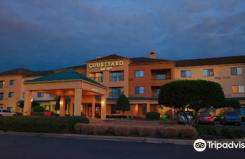 Monroe Hotel | Courtyard Monroe Airport