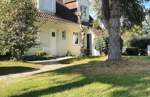Sainte-Cecile-Plage Casa | 2 bedroom house 5 minutes from the sea and parking