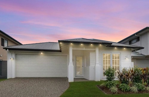 Newport Apartamento | "Fabulous Bon Voyage" - Newport Q 4020