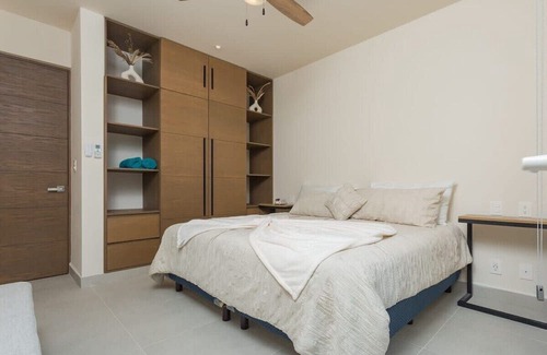 Akumal Apartamento | 2BR in sea front complex with terrace and jacuzzi!