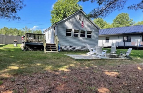 Belgrade Cabaña | Cozy Cottage on Ellis Pond-Cabin #2 at Kozy Cove