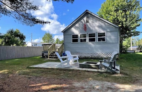 Belgrade Cabaña | Cozy Cottage on Ellis Pond-Cabin #2 at Kozy Cove