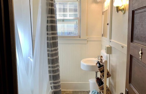 Astoria Apartamento | Historic Downtown Riverview Flat, No. 2