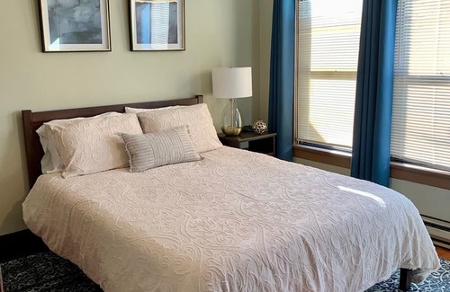 Astoria Apartamento | Historic Downtown Riverview Flat, No. 2