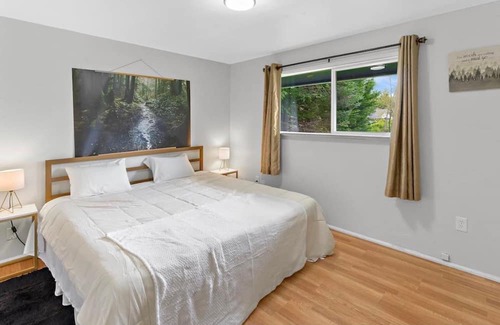 Forks Cabaña | Mayberry Cottage minutes to La Push Beach