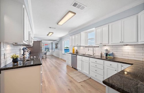 Crash Boat Basin Casa | Spacious house with huge Gameroom
