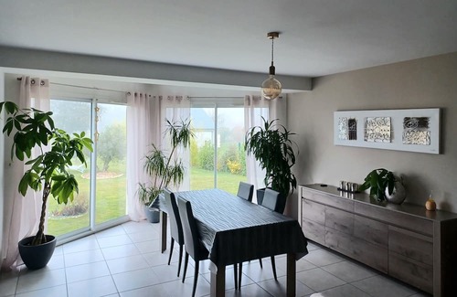Samoussy Casa | Villa Détente Avec Jacuzzi, Cheminée, Parking, Jardin, Proche Laon