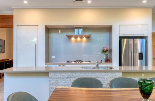 Port Douglas Villa | Flagstaff Pavillion A Lush Subtropical Paradise