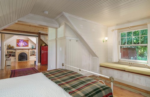 Woodstock Casa | Make you vacation special in our restored carriage house loft
