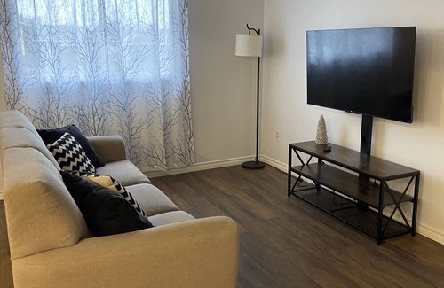 Welland Casa | Beautiful and Cozy House - Close to attractions!