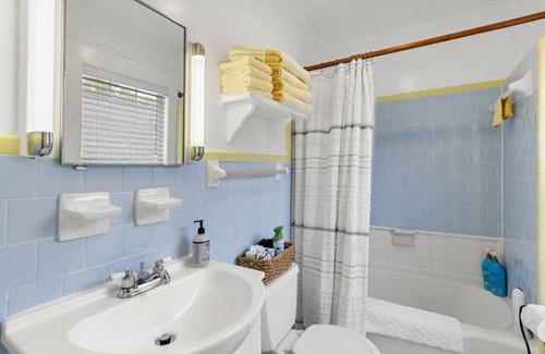 Downtown Apartamento | Downtown Flat with Free Parking