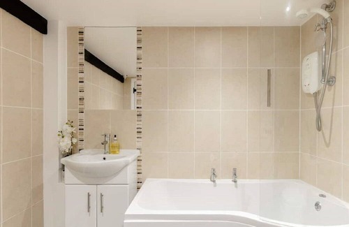 Mevagissey Casa | Stunning private villa for 6 guests with TV and pets allowed