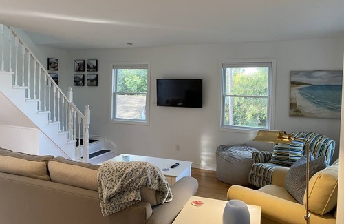Scugog Cabaña | Big Red Cottage with amazing lakeviews!
