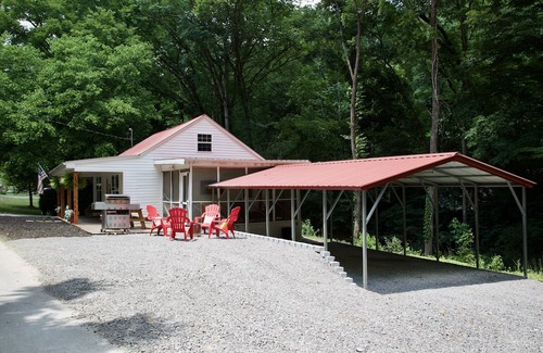 Smithville Casa | Cozy Cottage minutes from the boat ramp