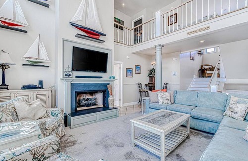 Morgantown Casa | Beachfront - Dogs OK - Pools and Tennis/Pickleball